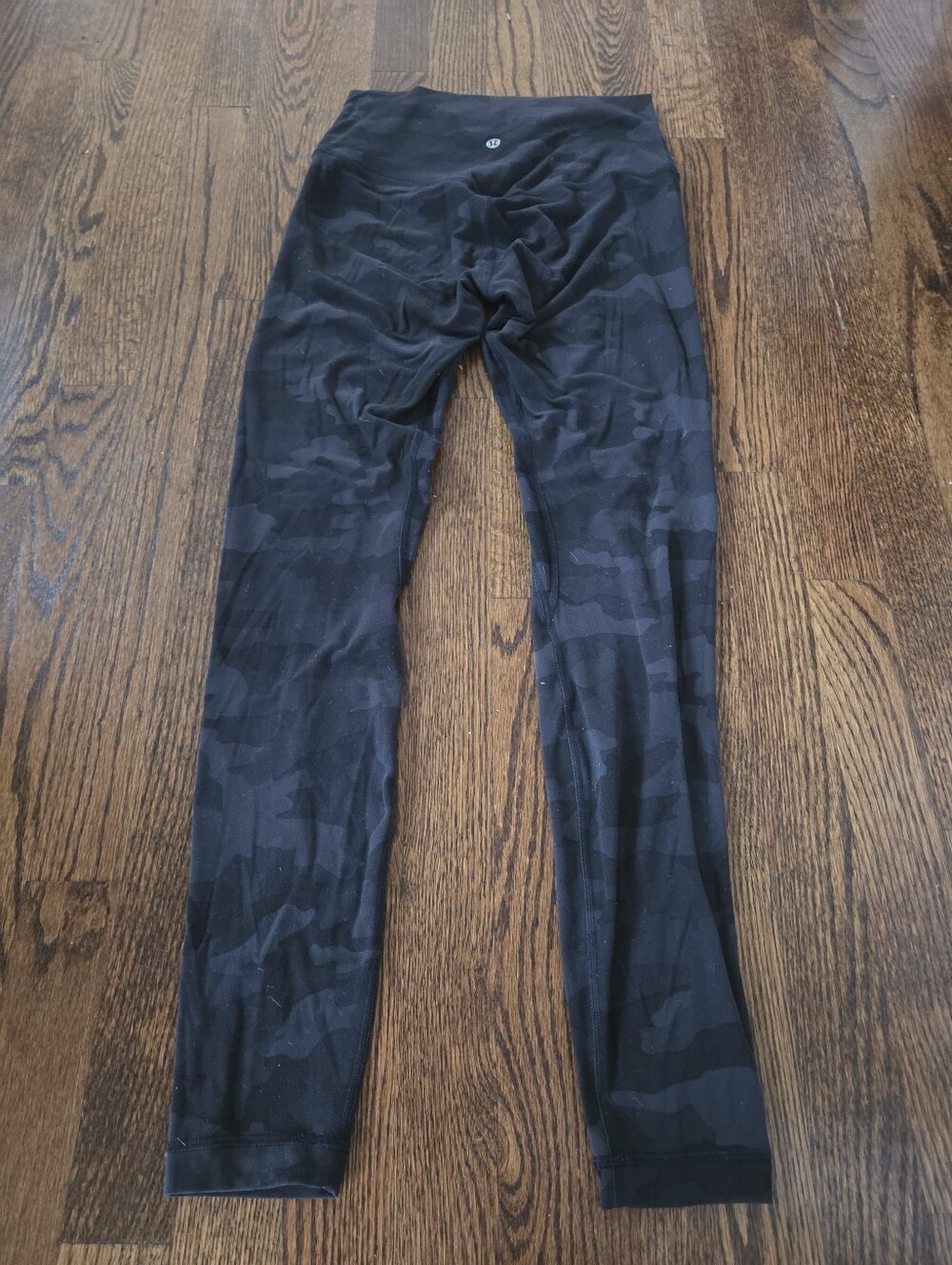 Womens Lululemon Camo Leggings Size 4/6?